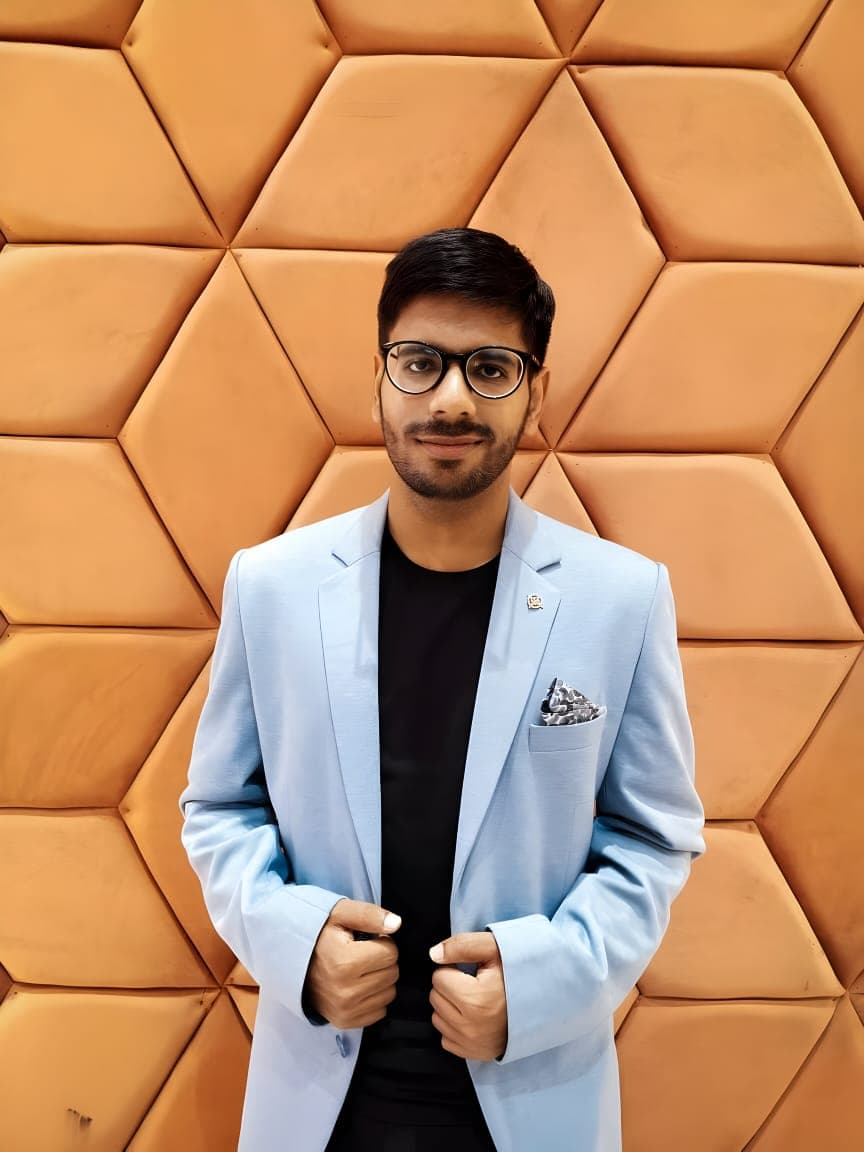 Portrait of Kartik Dewnani